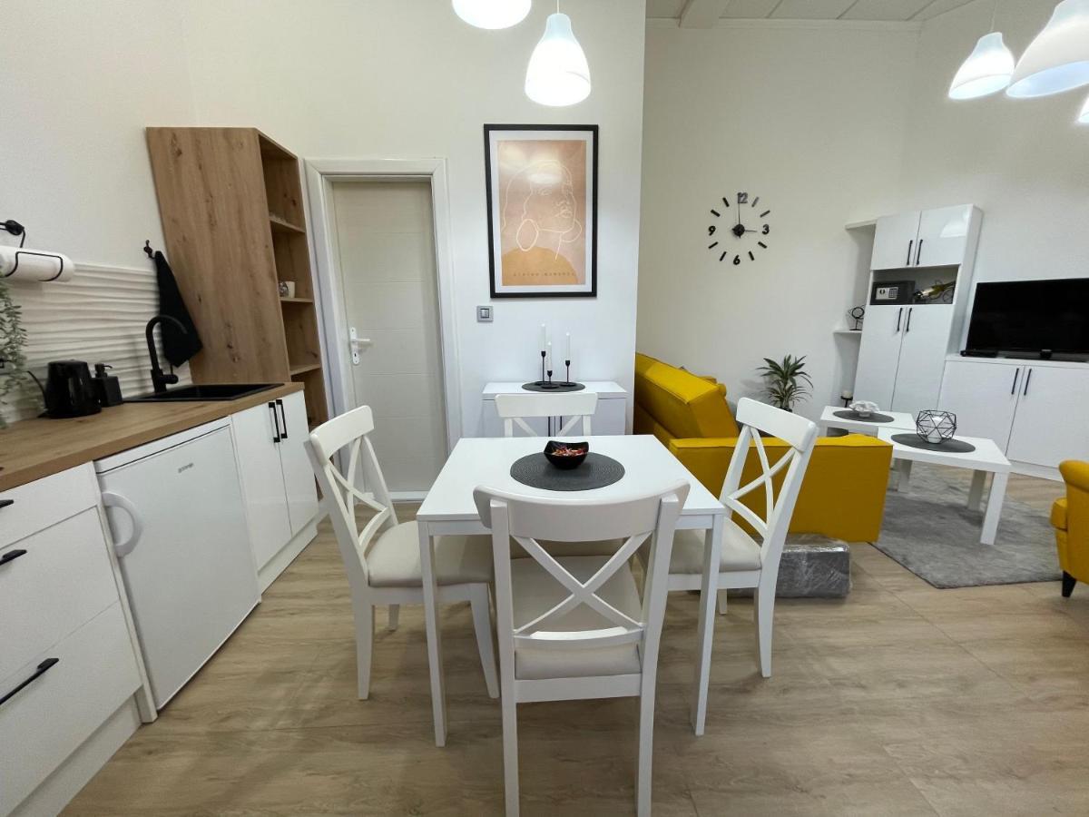 Apartments Tema Sombor Exterior photo